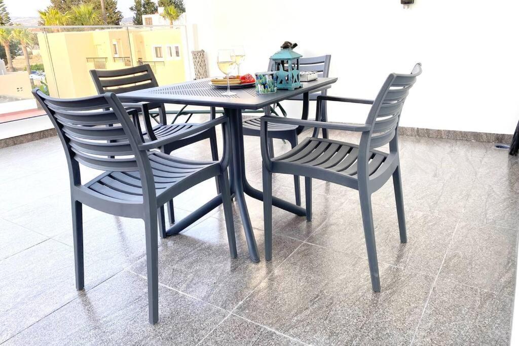 شقة Ev Zin - Modern, Cozy, 1 Bed, Pool, 2 Balconies, A105 بافوس المظهر الخارجي الصورة