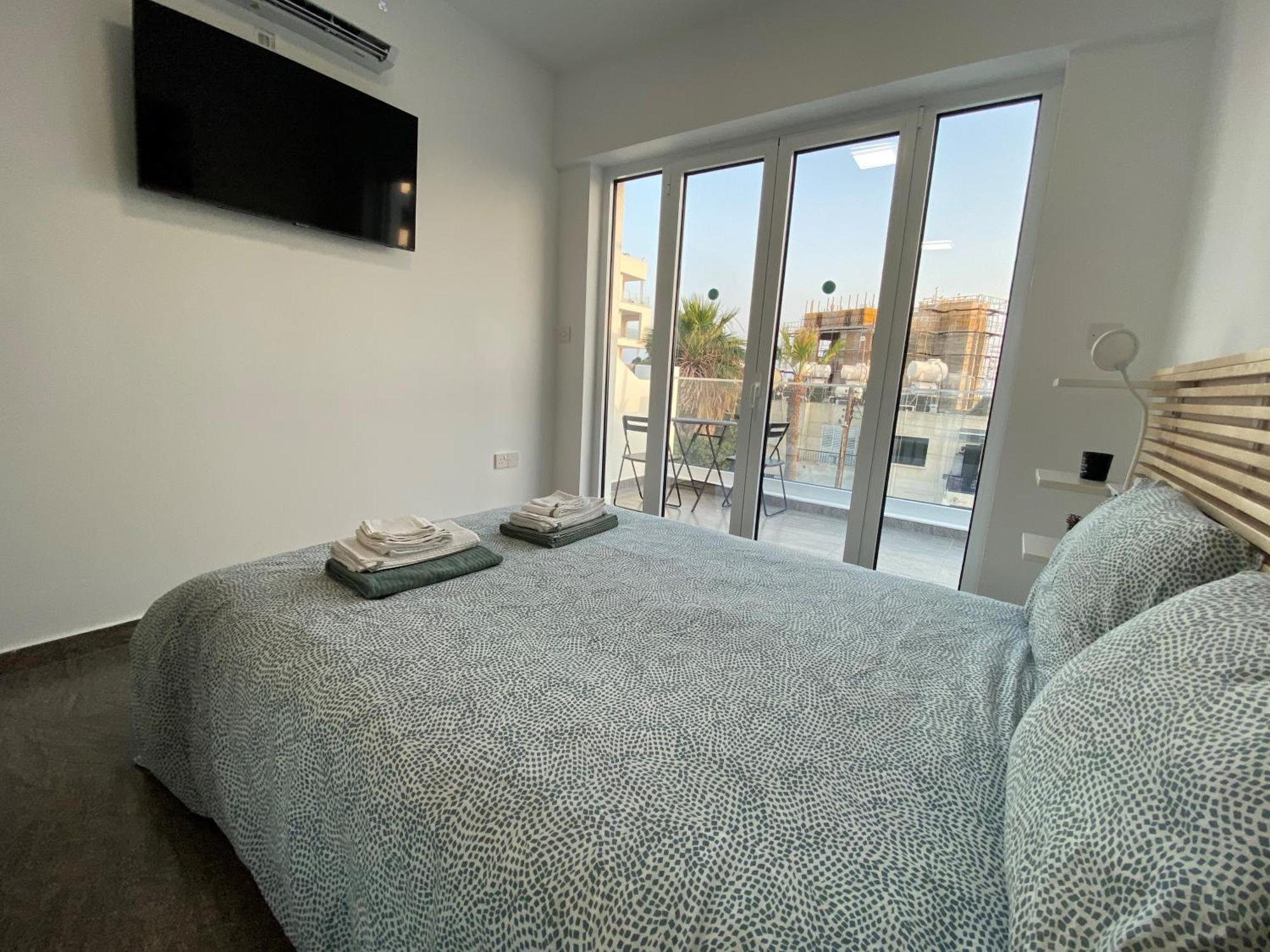 شقة Ev Zin - Modern, Cozy, 1 Bed, Pool, 2 Balconies, A105 بافوس المظهر الخارجي الصورة