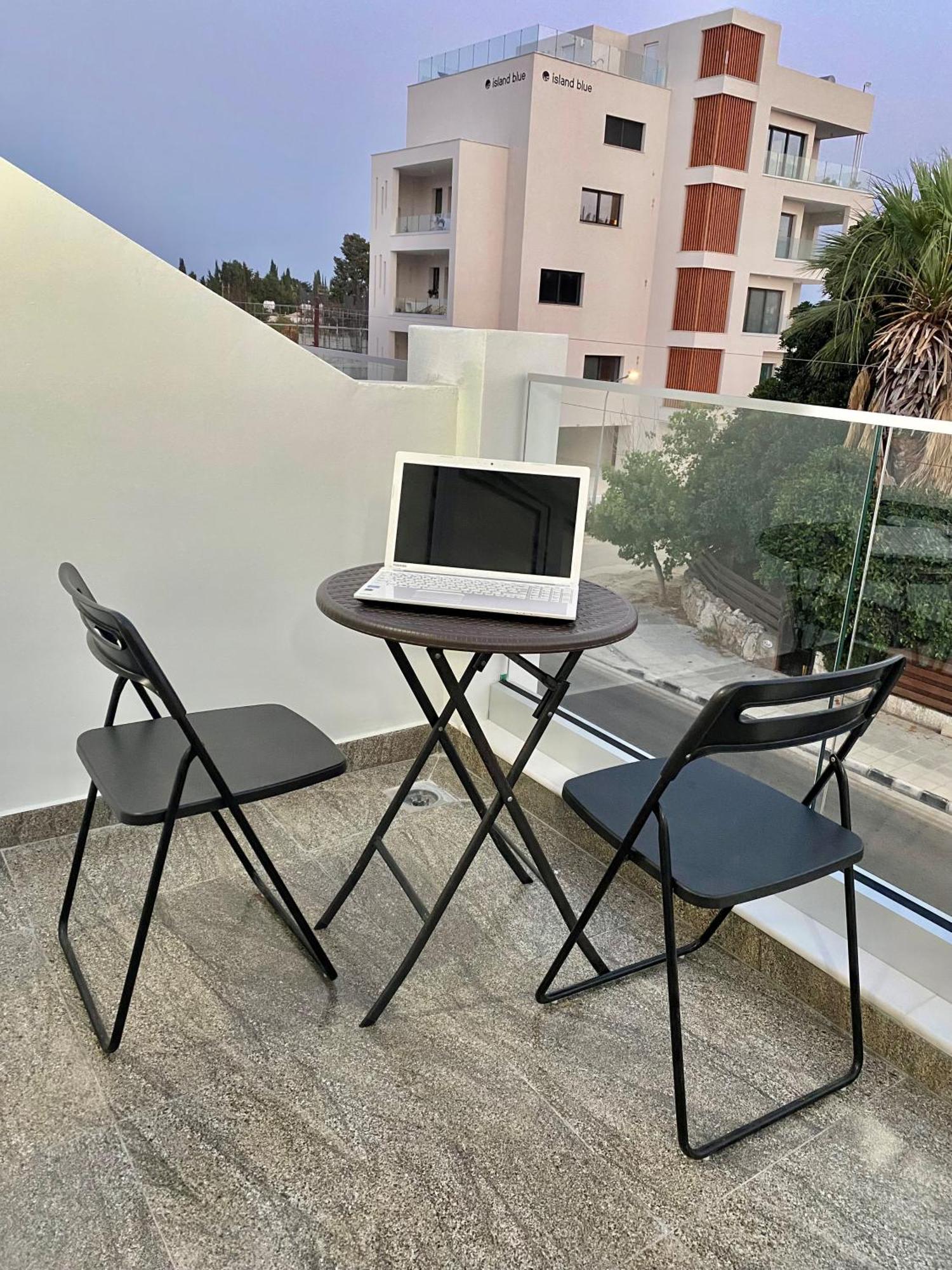 شقة Ev Zin - Modern, Cozy, 1 Bed, Pool, 2 Balconies, A105 بافوس المظهر الخارجي الصورة